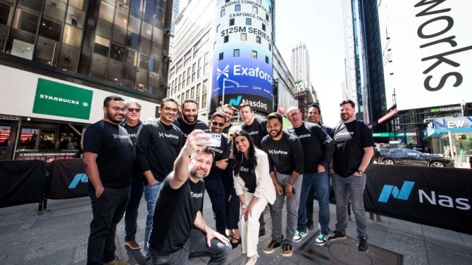 Firmě českého ajťáka gratulují na Times Square. Jeho Exaforce si v týdnu dokráčela pro 2,6miliardovou investici