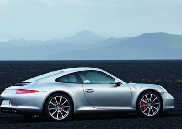 2009-11-porsche-911-3.jpg