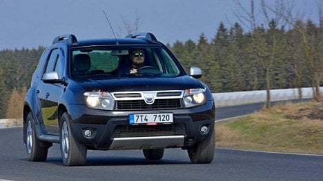 Náhledový obrázek - Na nová auta se kvůli čipům čeká i měsíce. Prodeje ojetin díky tomu letí nahoru