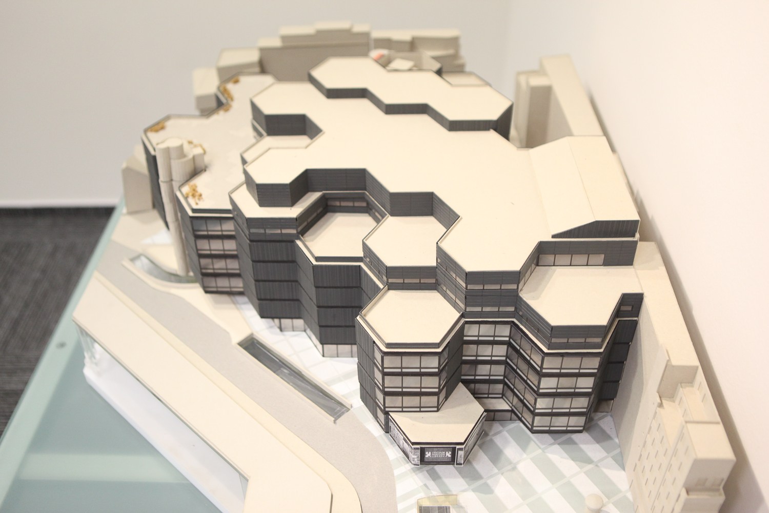 Jak šel čas s obchodním domem Kotva