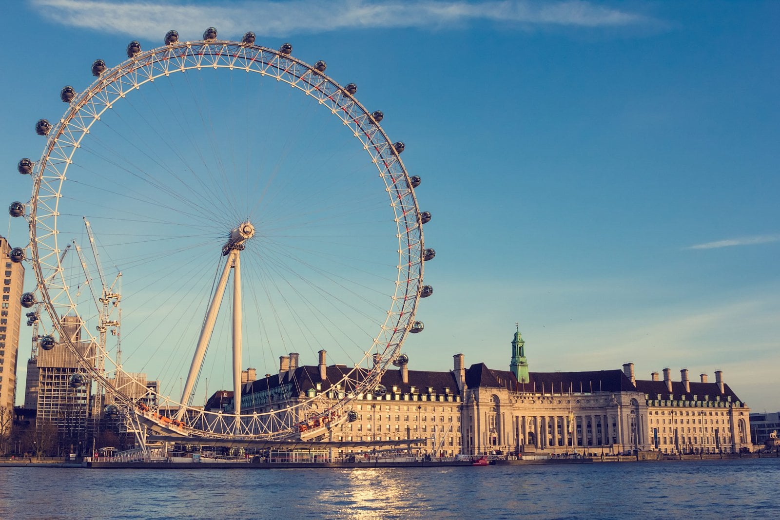 2022-07-london_eye_smiltena_shutterstock.com_-scaled.jpg