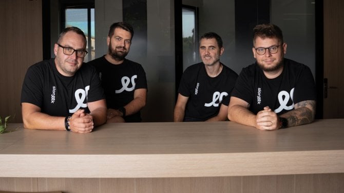 Česko-slovenský Sloneek si dokráčel pro 125milionovou investici. Jeho nový HR systém založený na agentní AI půjde ovládat i hlasem