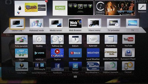 Obrazovka do které se dostanete po stlačení Apps nabídne kompletní „chytré“ volby (widgety, otevřený web) plus vstup na multimédia a média server přes DLNA a také menu nastavení („Hlavní menu“) či EPG („TV průvodce“).