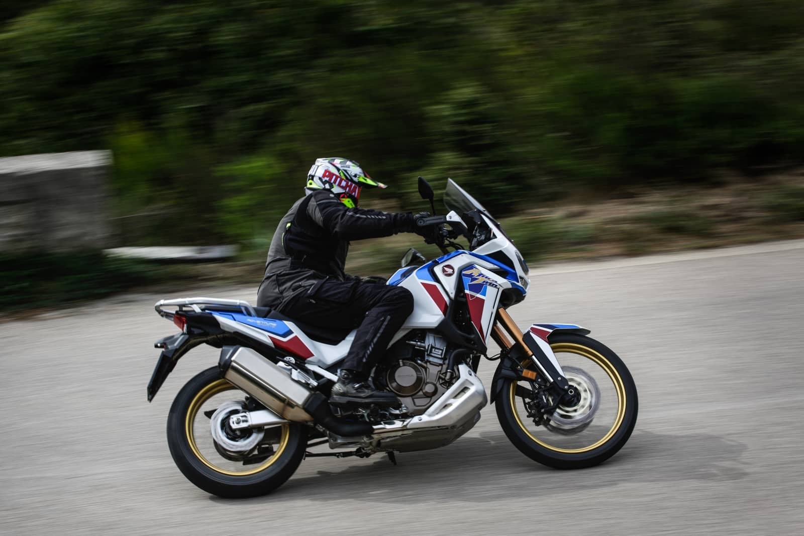 2020-01-HondaAfricaTwin141.jpg