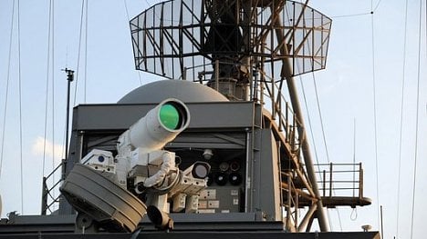 Náhledový obrázek - Británie chystá laserovou zbraň. Zničí letadla i rakety