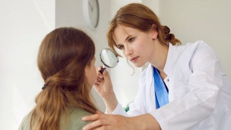 Přísluší zaměstnanci náhrada za dobu vyšetření u lékaře z nesmluvního zařízení?
