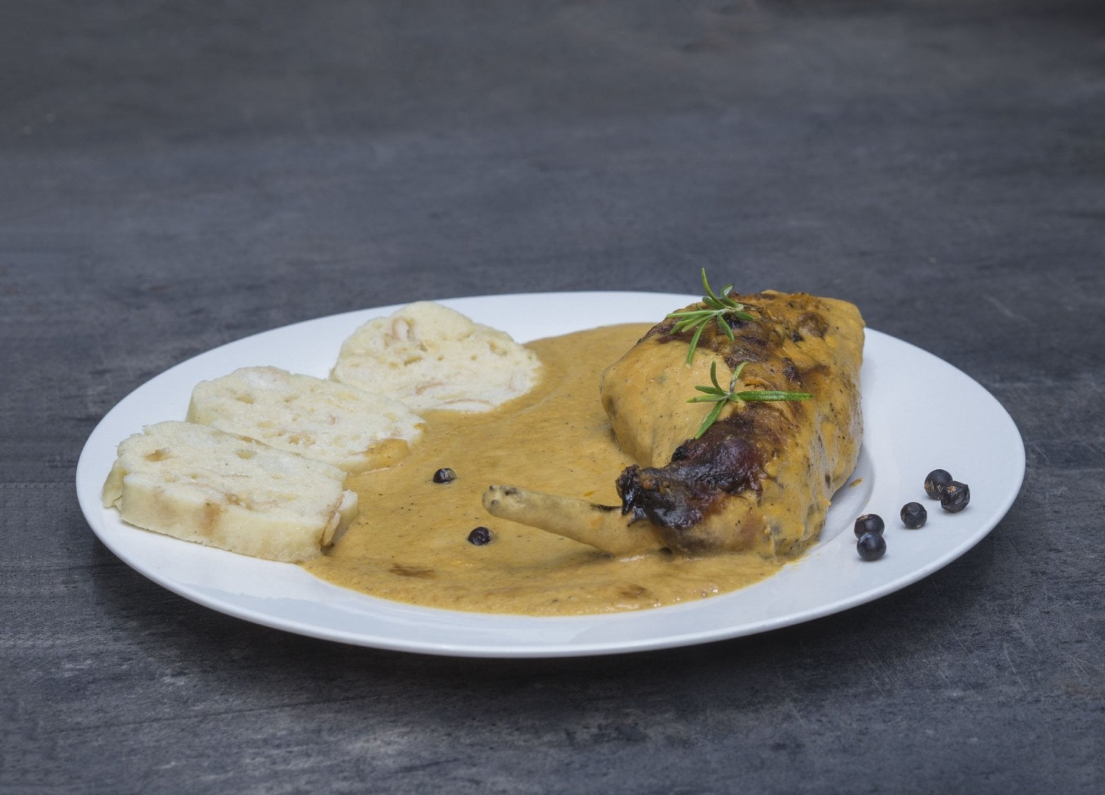 Autor: Shutterstock.com králík na smetaně