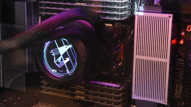 Gigabyte na Computexu: Stealth desky, karty rozšiřující RAM a Arm procesor Nvidie