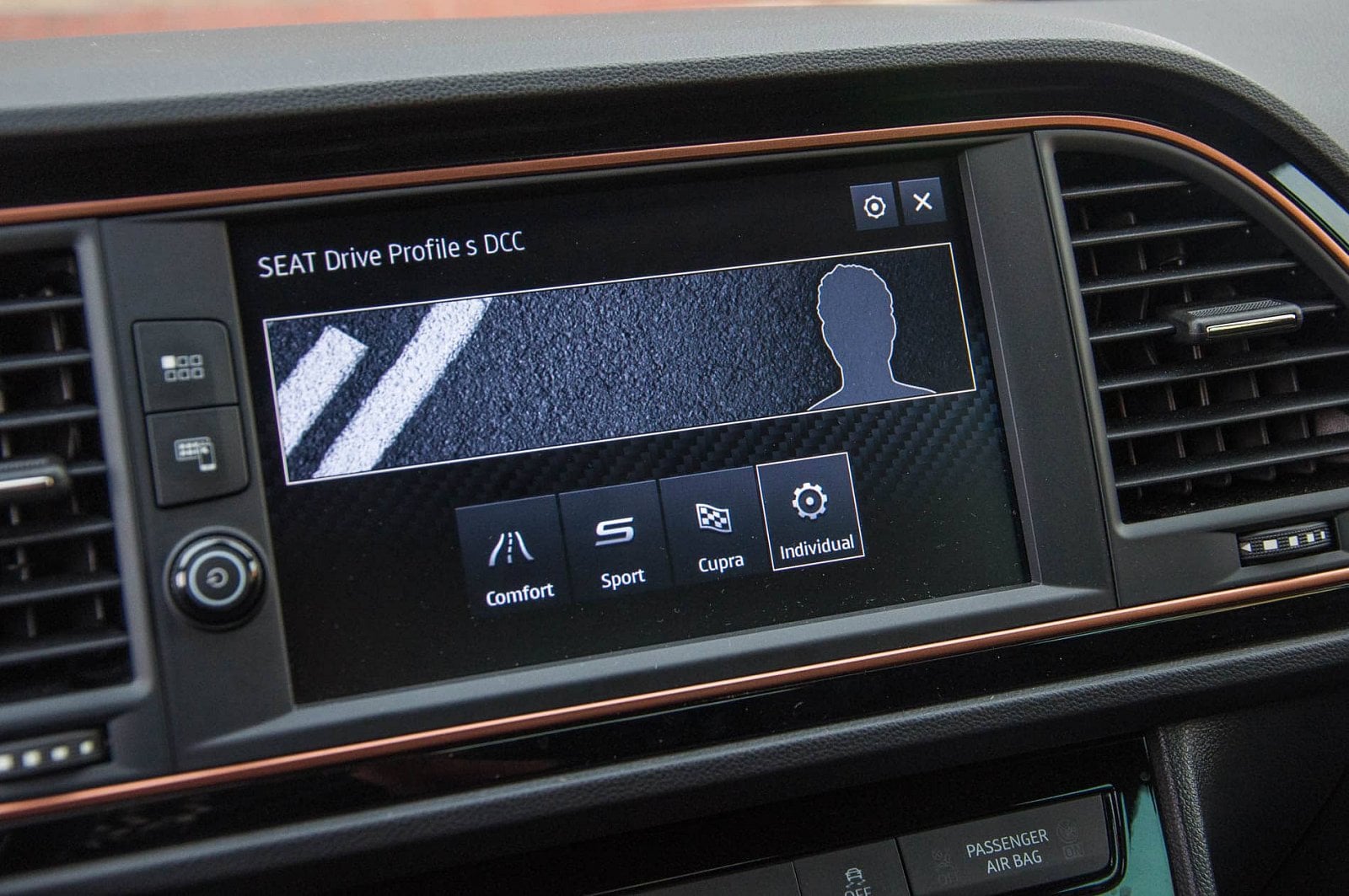2019-11-seat-leon-cupra-r-st-26-of-39.jpg