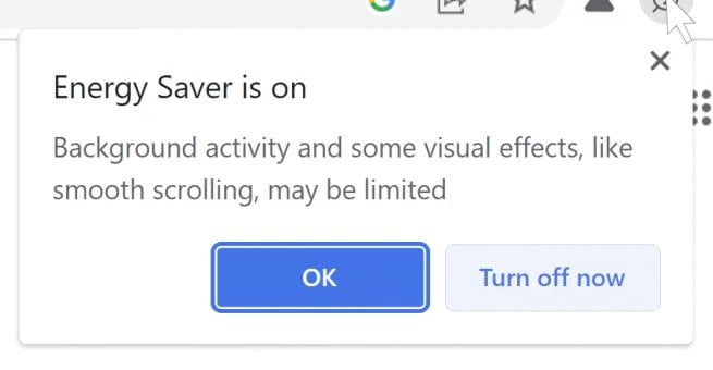 Oznámení Energy Saver is on v Chromu s tlačítky OK a Turn off now.