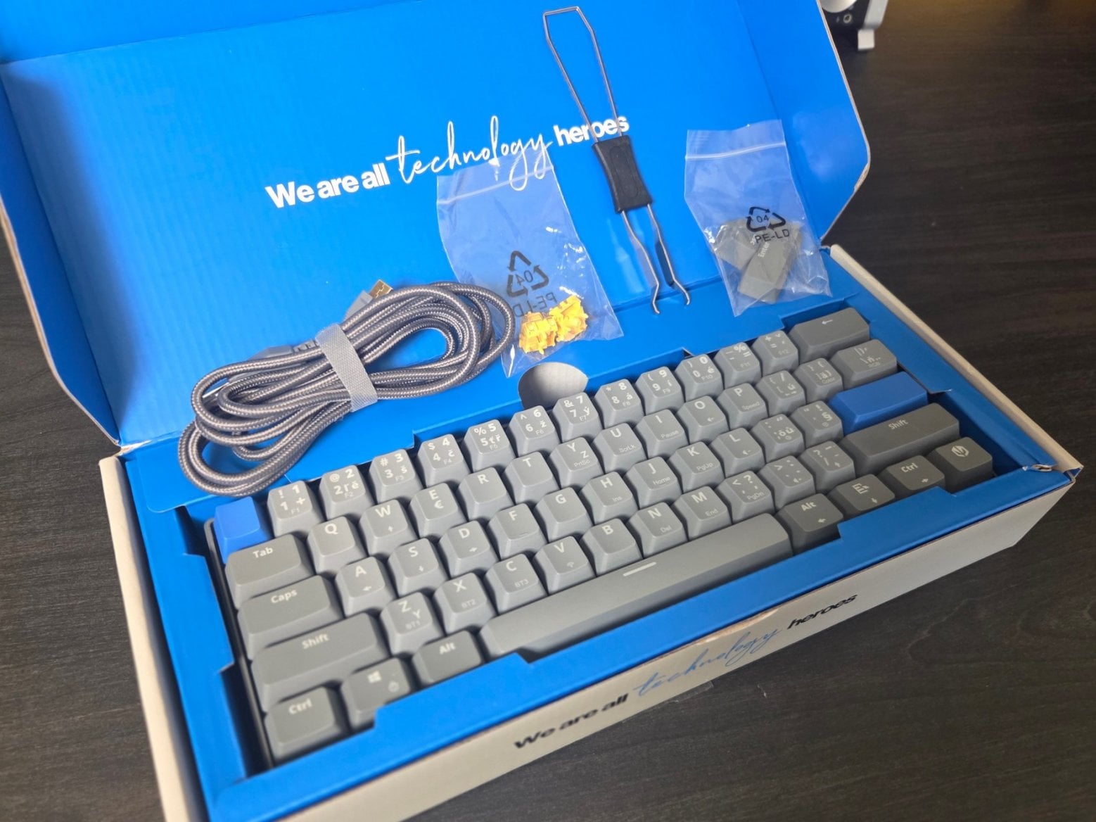 herní klávesnice Endorfy Thock V2 Compact Wireless