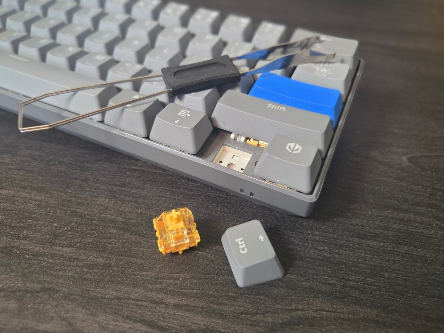 herní klávesnice Endorfy Thock V2 Compact Wireless