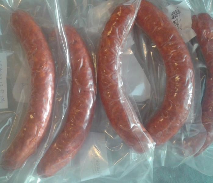 Výrobna Marek Billa - Uzeniny od Marka, Lužice: Staromaďarská klobása - ve výrobku byla zjištěna přítomnost patogenní bakterie Listeria monocytogenes. Tato bakterie způsobuje onemocnění zvané listerióza.