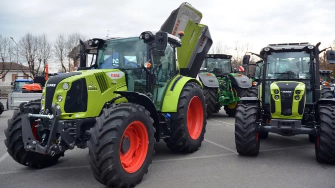 9.2.24 1*/zemědělci, traktor, agro