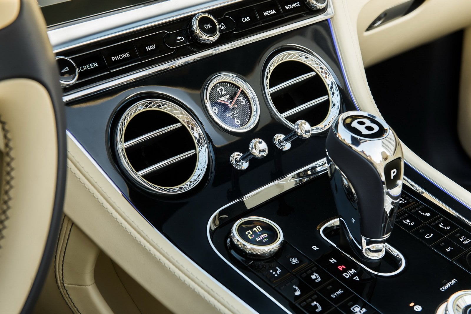 2019-03-Bentley-Continental-GT-Convertible-V8-12.jpg