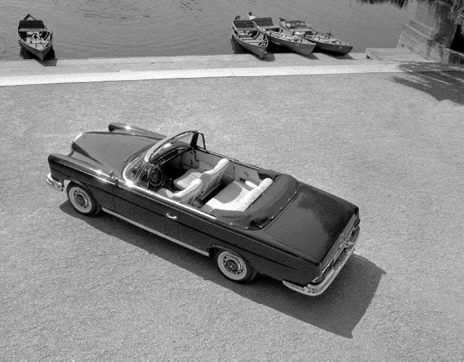 Autor: Archiv Svatopluka Jíchy, publikováno se svolením Mercedes-Benz 220 SEb