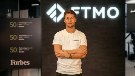 Náhledový obrázek - Česká platforma pro tradery FTMO přitahuje stále více klientů. Za letošní první čtvrtletí jim vyplatila 620 milionů korun