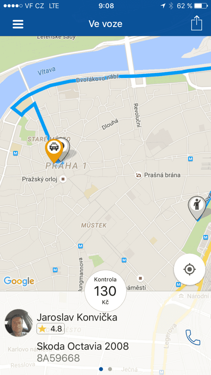 Liftago. Sehnat ráno v Praze na krátkou trasu taxík je docela umění. Nám se to podařilo až po 40 minutách.