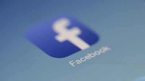 Náhledový obrázek - Facebook se připravuje na americké volby, zakáže reklamy na konspirační teorie