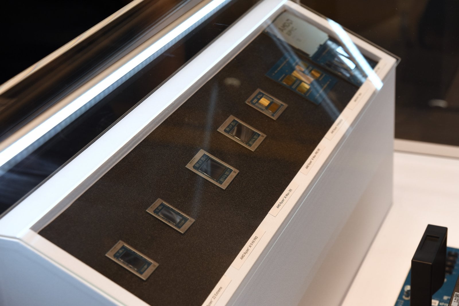 Výstava procesorů AMD na Computexu 2025