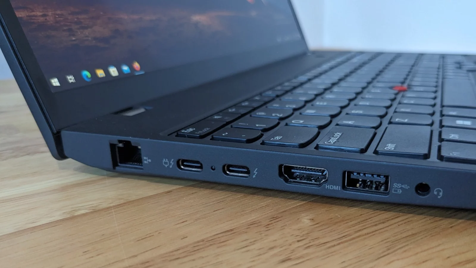 Lenovo Thinkpad T16 Gen2