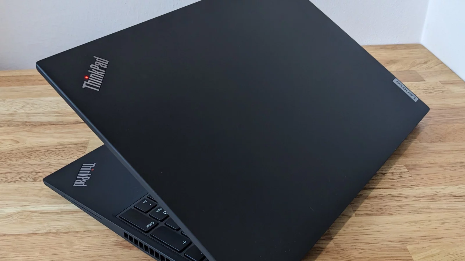 Lenovo Thinkpad T16 Gen2