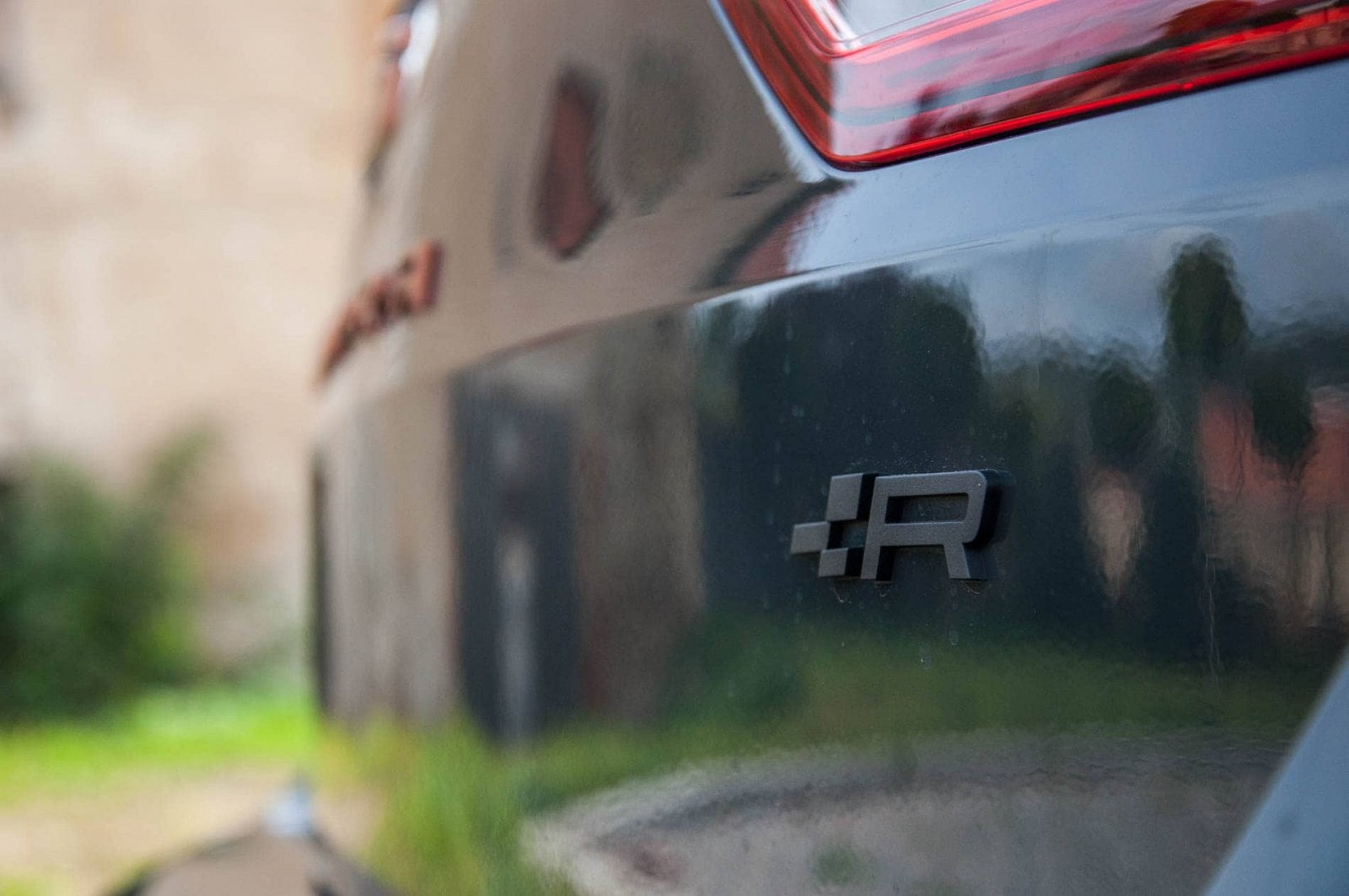 2019-11-seat-leon-cupra-r-st-15-of-39.jpg