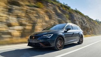 Náhledový obrázek - Cupra upravila Seat Leon Cupra ST. Výsledek má více karbonu a jméno Leon Cupra R ST