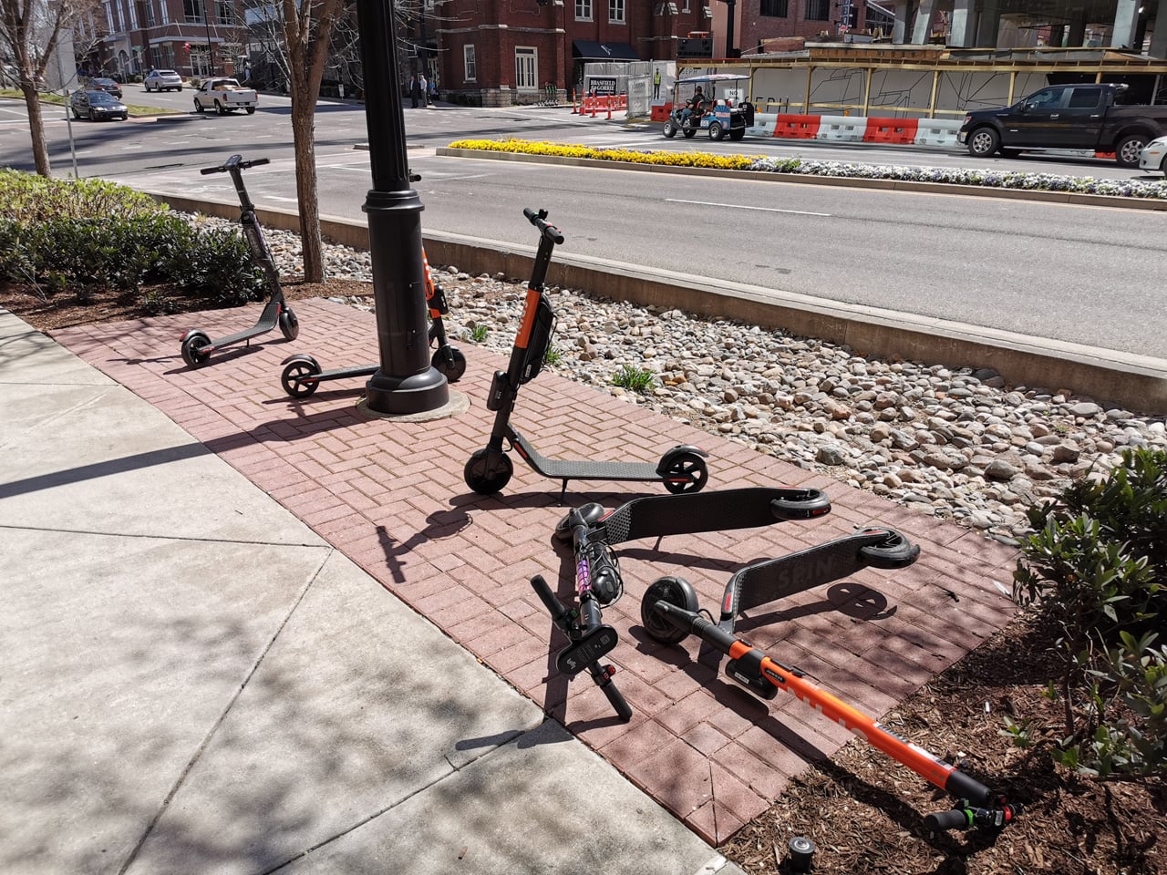 „Boom“ se sdílenými elektrickými koloběžkami v USA