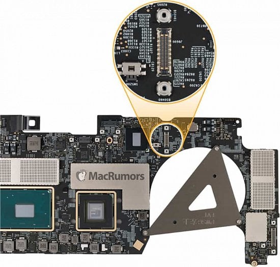 Toto byl konektor pro připojení servisního hardwaru, jenž dokázal nouzově přečíst data z SSD porouchaných MacBooků Pro generace 2016 a 2017