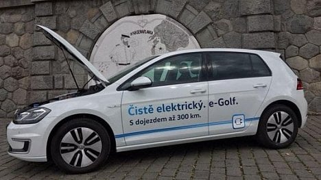 Náhledový obrázek - Sto tisíc elektromobilů v roce 2020. Volkswagen chystá elektro-ofenzivu