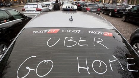 Náhledový obrázek - Útok na Uber? Vládá projedná přísnější postih za nelegální taxislužby