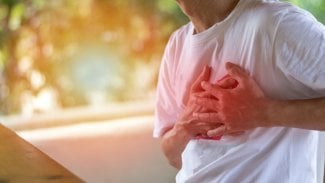 Náhledový obrázek - První příznaky plicní embolie: dušnost i bolest na hrudi. Tyto varovné signály nepřehlížejte