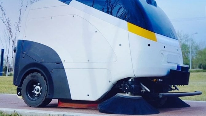 Uklízecí roboti na Praze 8