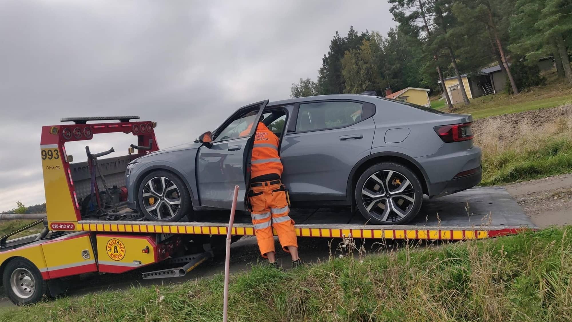 Do servisu musel hned druhý den. Volvo má problém s elektrickým Polestarem