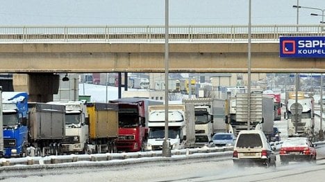 Náhledový obrázek - Radní nechtějí kamiony v Praze. Poslední slovo budou mít úředníci