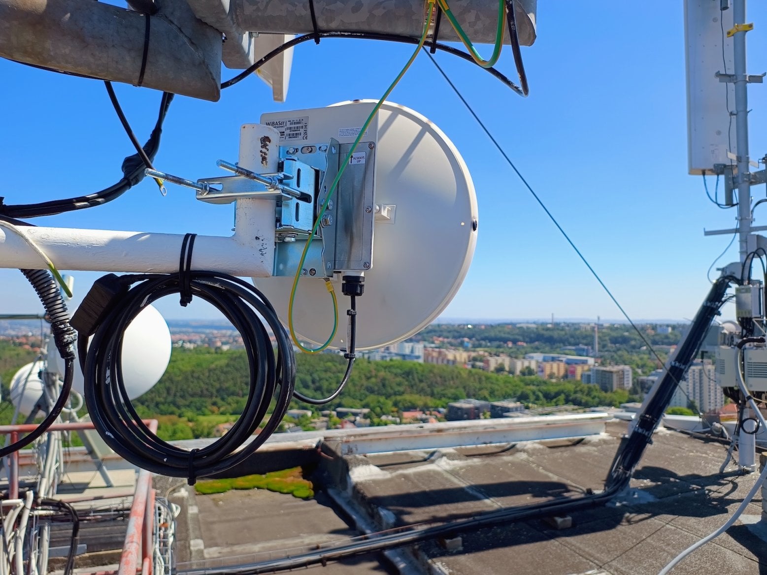 VanCo.cz a bezdrátový gigabitový internet v Praze (26 GHz)