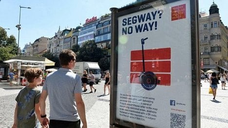 Náhledový obrázek - Praha za kampaň proti segwayům utratila statisíce