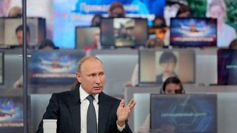 Náhledový obrázek - Průlomový program a absolutně správný směr. Putin „debatoval“ s občany