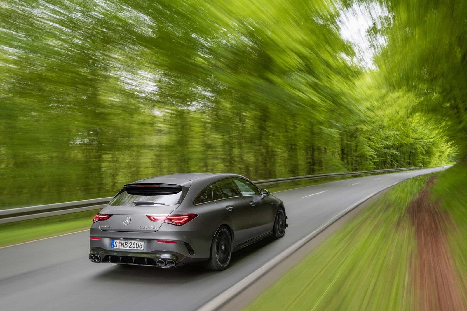 2019-07-Mercedes-AMG-CLA-45-Shooting-Brake_01.jpg