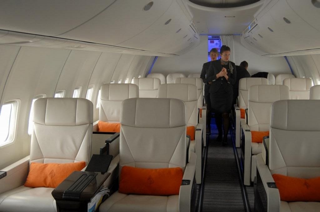 2015-09-boeing-757-hotelovc3a9ho-c599etc49bzce-four-seasons-5.jp
