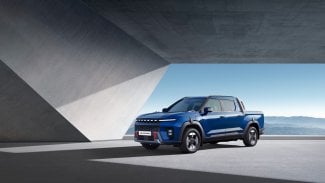 Náhledový obrázek - Do Česka dorazil nový pick-up. Dává vzpomenout na Felicii, ale vychází z SUV a má elektrický pohon