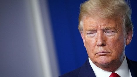 Náhledový obrázek - Čekají nás nejtěžší týdny, řekl Trump. Odhaduje, že koronaviru podlehnou statisíce Američanů