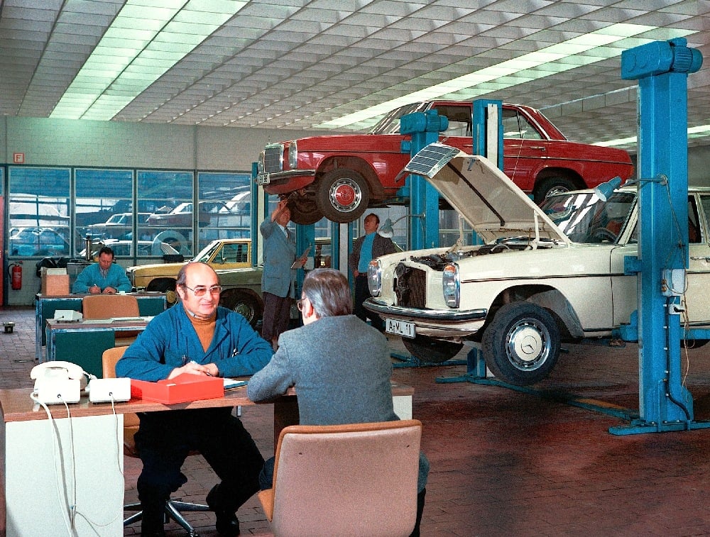 Mercedes-Benz W114/115