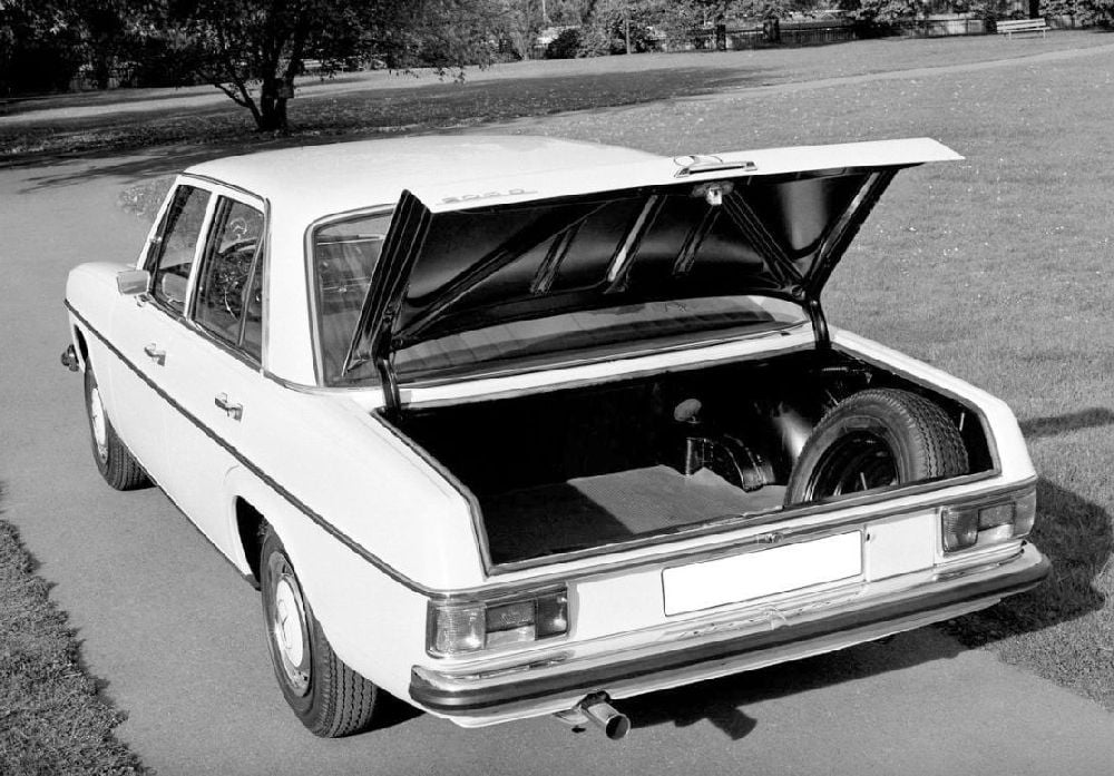 Mercedes-Benz W114/115