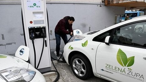 Náhledový obrázek - Slovensko spouští dotace na elektromobily: zájemci dostanou přes 200 tisíc. Česko zaostává