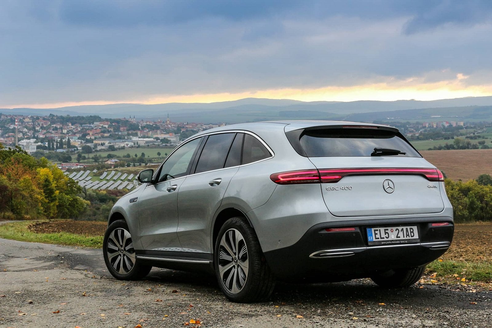 2019-10-Mercedes-Benz-EQC-400-4Matic-9-1.jpg