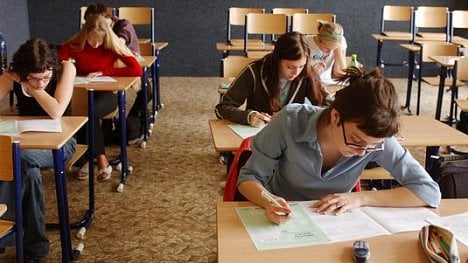 Náhledový obrázek - U maturity z matematiky letos uspělo nepatrně více studentů než loni