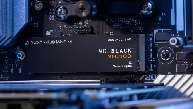 Nové mainstreamové SSD od WD dohnalo highendového Blacka, už používá PCIe 4.0 naplno