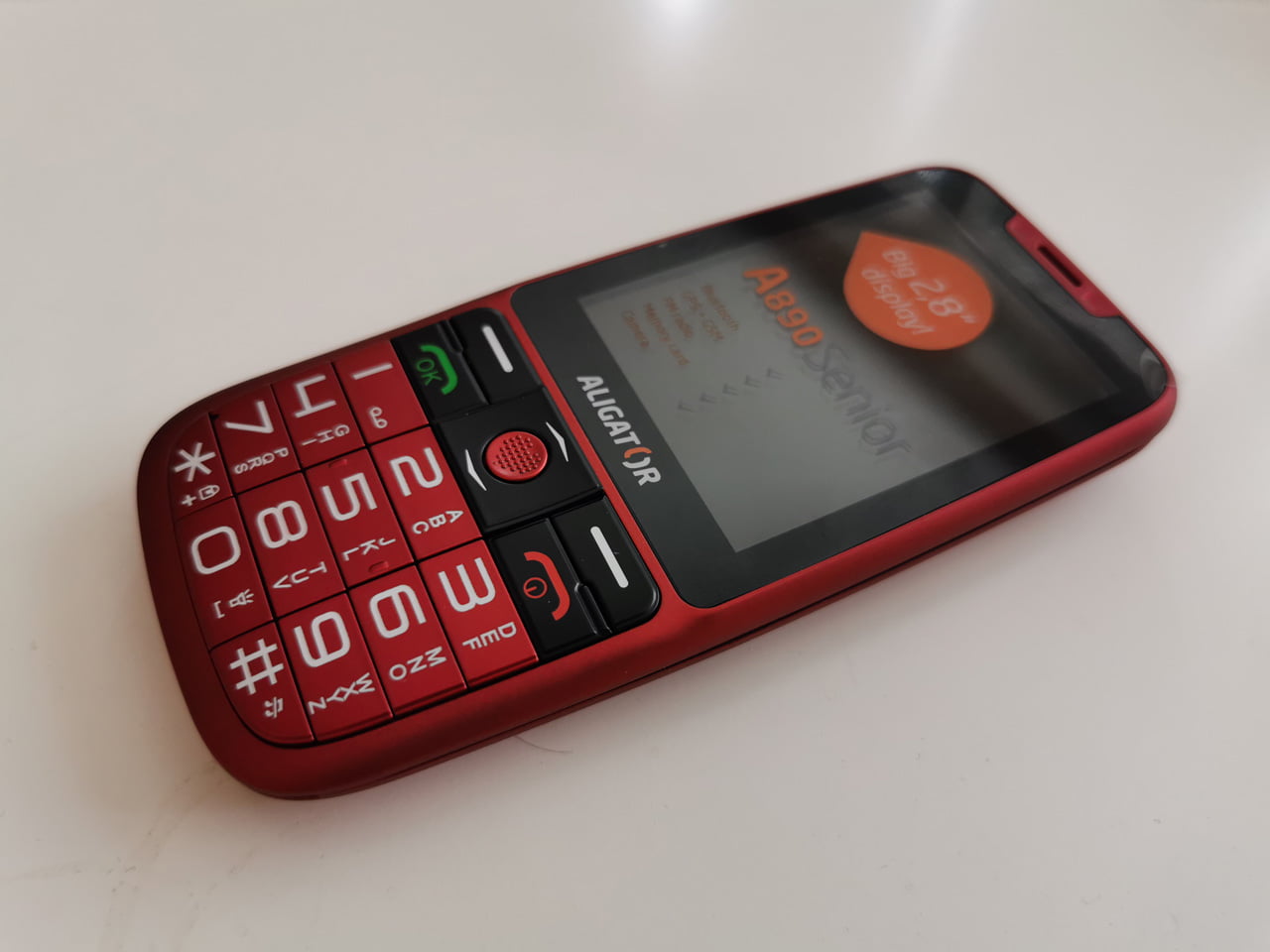 Český telefon Aligator A890 Senior